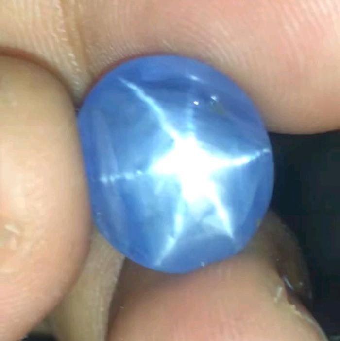 Blue Sapphire Star Sri Lanka Batu Permata Biru dengan Pola Bintang Natural dari Sri Lanka