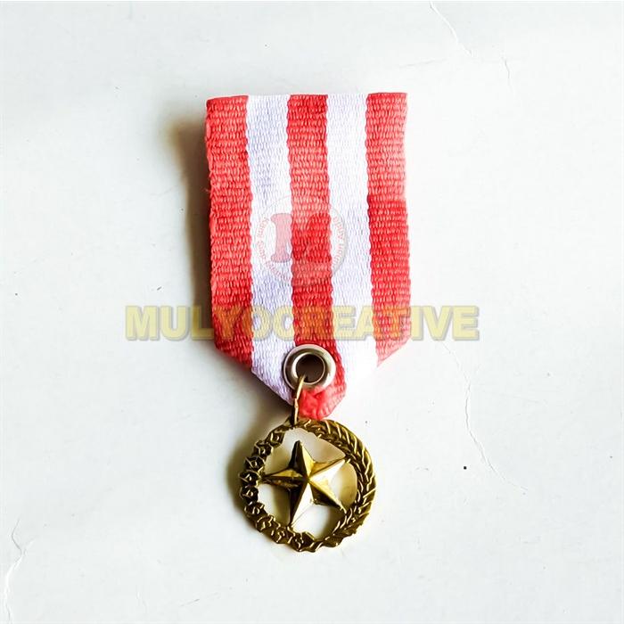 Pin Tanda Jasa Bintang Lencana Bintang Jasa Warna Gold