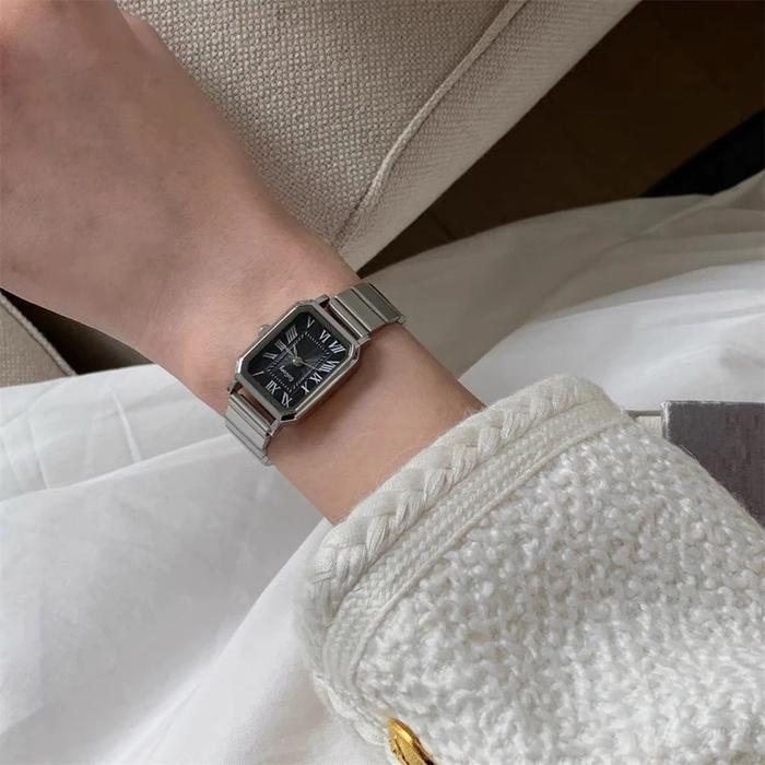 ￼VOLANT 5D1 Gogoey Jam Tangan Wanita Korea Elegan Bentuk Kotak Modis Tali Rantai Stainless Steel Cew