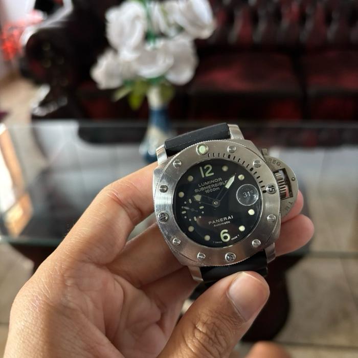 Panerai Jam Tangan PAM 243 Pria Automatic Luminor Submersible 3 Days Power Reserve Tali Karet