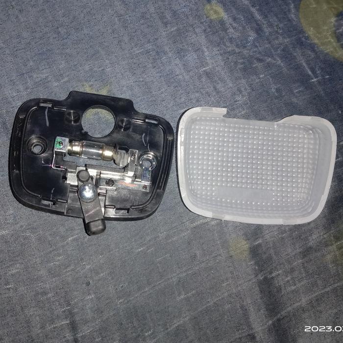 Lampu spion dalam Avanza Xenia O1