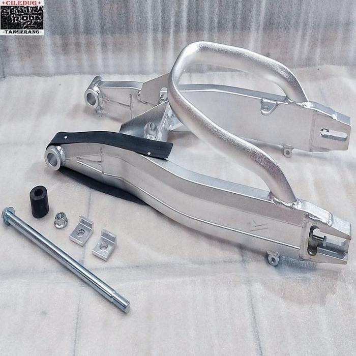 SWING ARM STABILIZER TAPAK LEBAR YAMAHA BYSON & R15 / LENGAN AYUN MODEL MOGE MERK VROSSI BEST QUALIT
