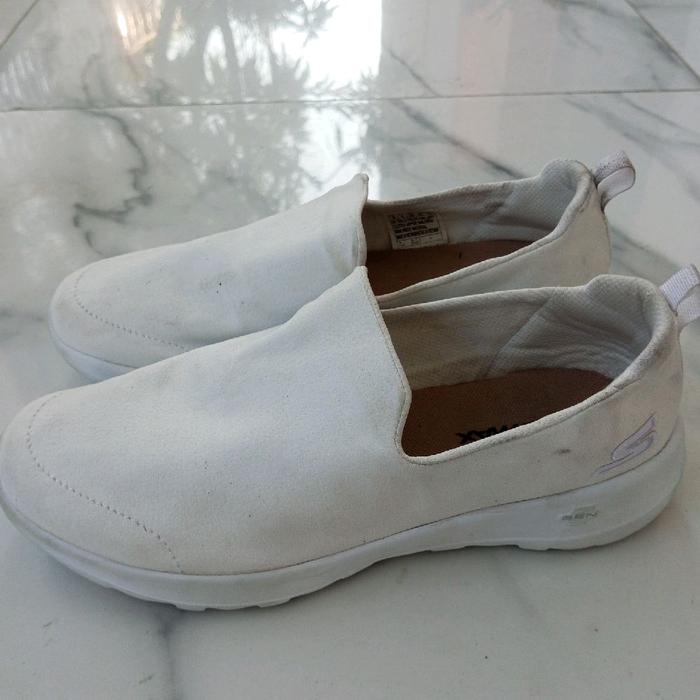 Sepatu Branded Skechers SlipOn Putih Size 38 (Second)