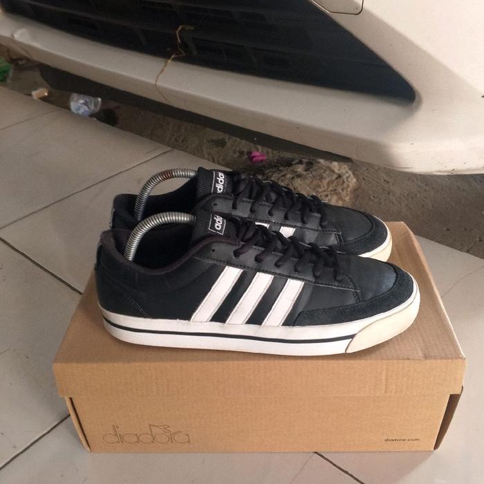 sepatu second branded Adidas neo retrovulc size 42 original like new