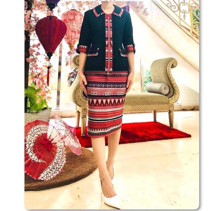 Setelan blazer wanita resleting.  Blazer wanita zipper depan. One set blazer wanita. Setelan blazer 