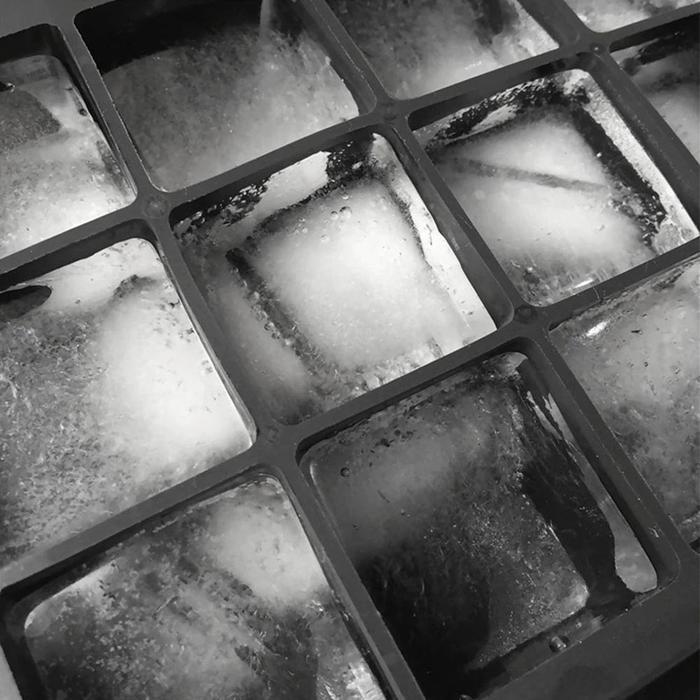Cetakan Es Batu MPASI Silikon Tutup / Ice Cube Tray Silicone 15 Food Cetakan Es Batu Silikon Kotak T