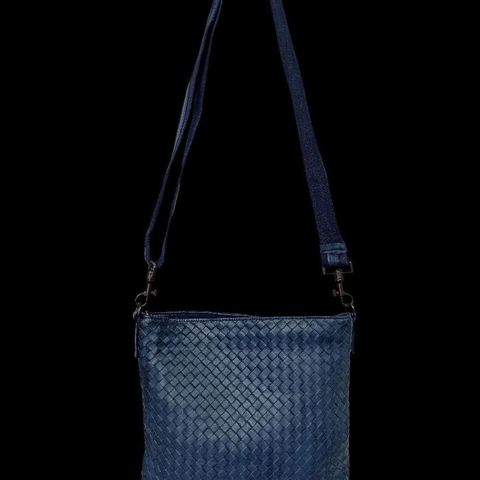 tas slempang sling bag bottega veneta biru