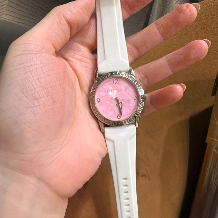 elle studio jam tgn wanita preloved