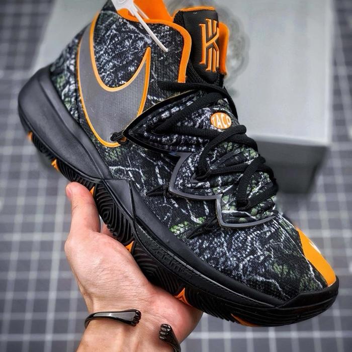Sepatu Kyrie 5 Taco PE Black