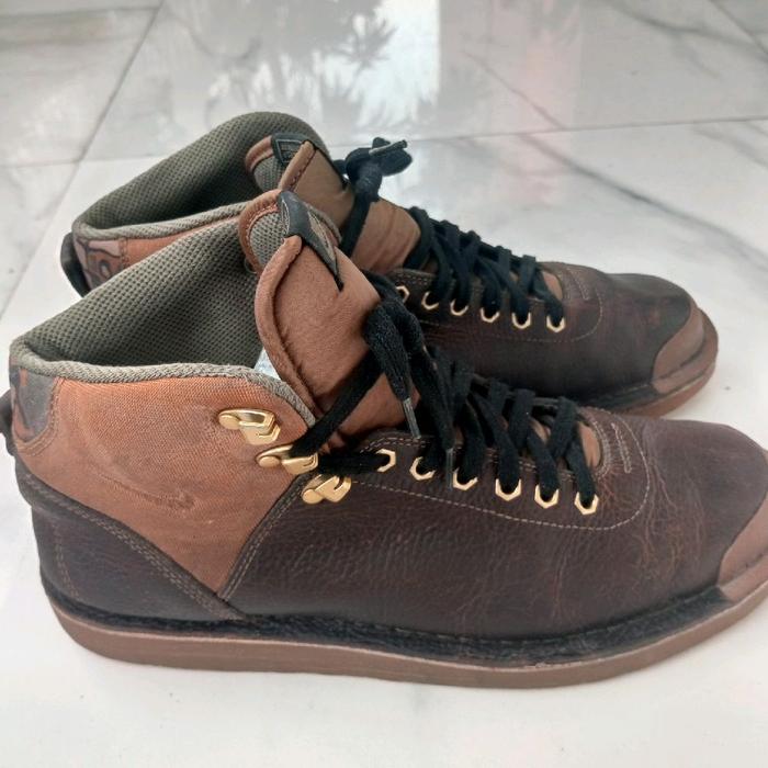 Sepatu Branded Nike 2012 Kulit Size 42,5 (Second)