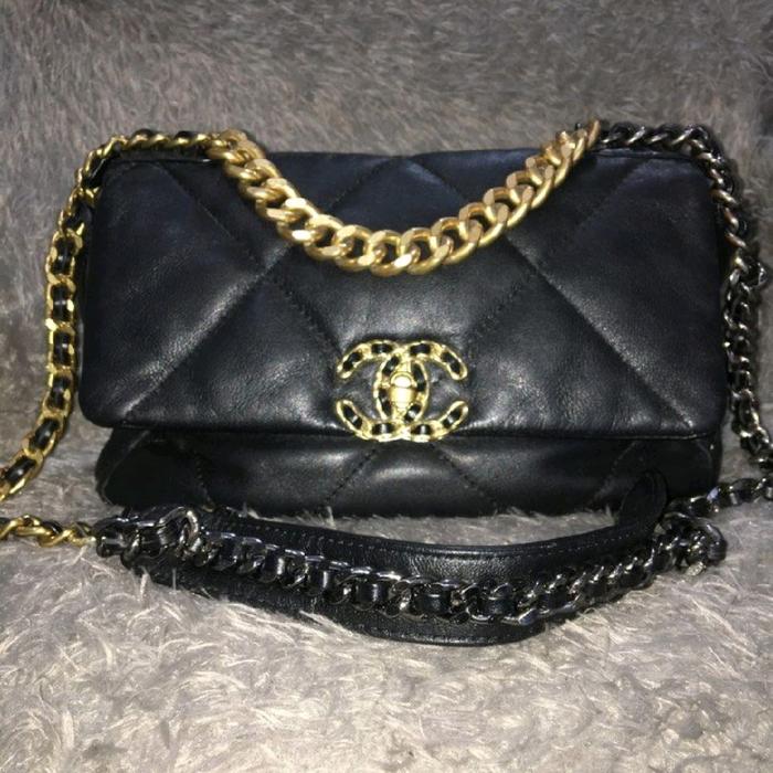 CHANEL 19  LENGKAP HOLO PRELOVED