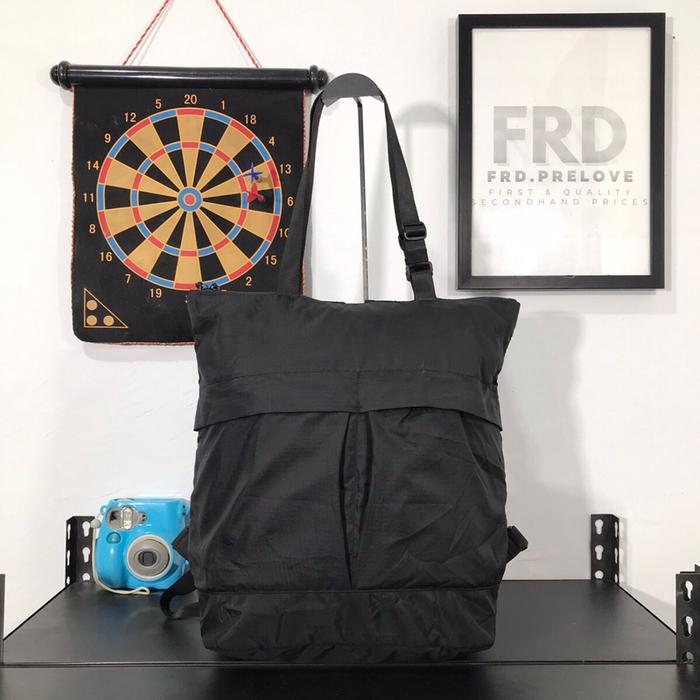 Uniqlo 2 way tote backpack