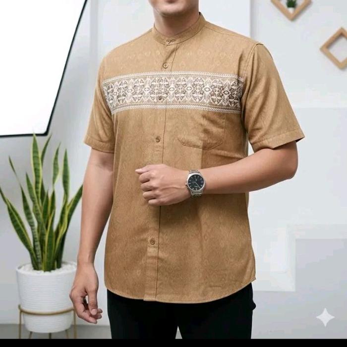Kemeja Koko/ Kemeja Kerah Pendek Motif Garis Dada Pria Bahan Katun 40s Adem Model Lengan Pendek Moti