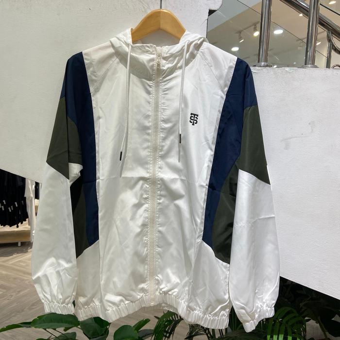 3Second Sporty Jaket Pria Parasut 091125