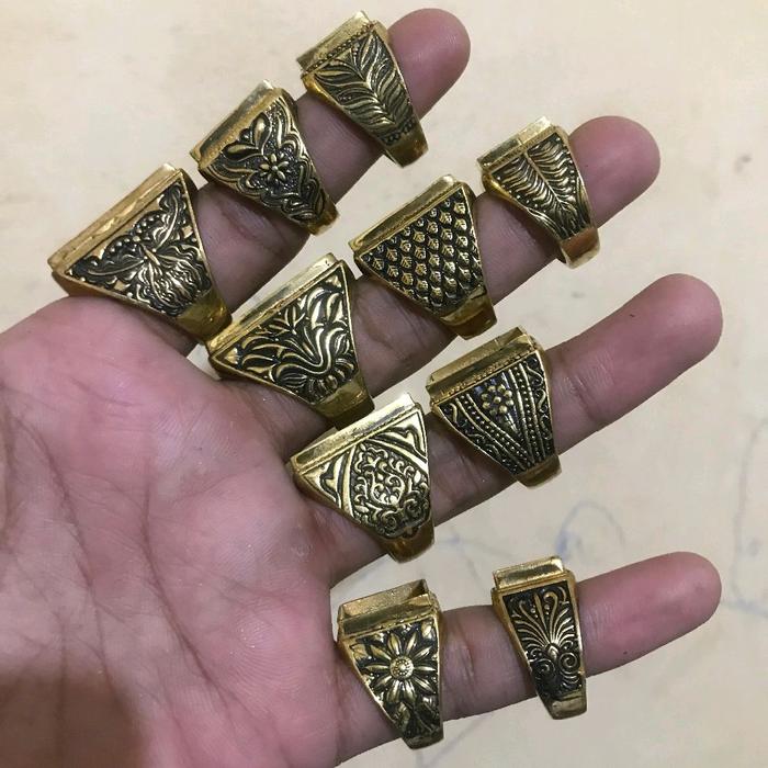 Emban Cincin Kuningan Kotak Tanam