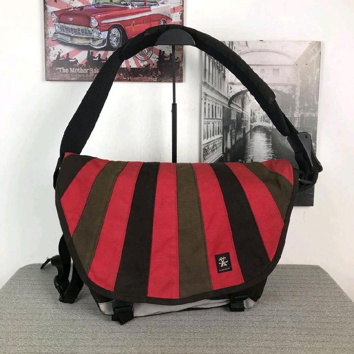 Tas Selempang The Barney Rustle blanket