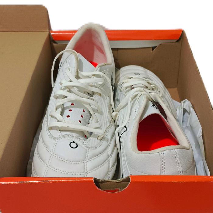 Sepatu bola ortu seight V4 FG ori (bekas)