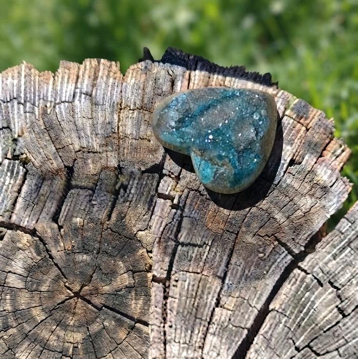 Quartz Druzy Apatite Color Crystal Sparkling Love Heart - Gems Collection