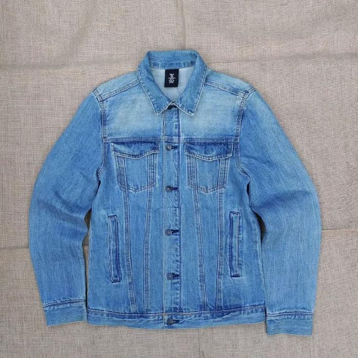 H&M HnM Jaket Jeans Trucker denim Jacket no lee wrangler zara uniqlo