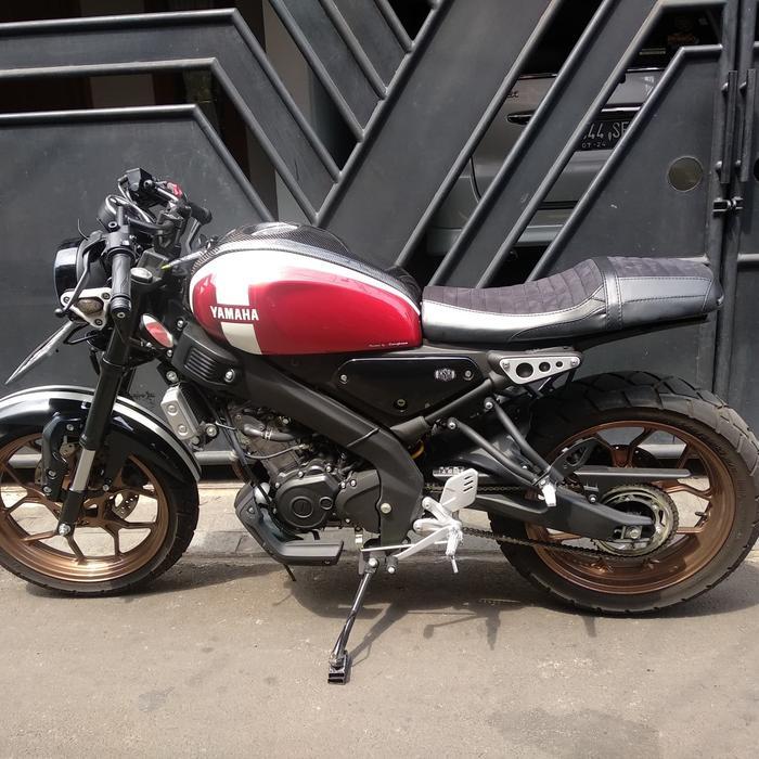 jok motor yamaha XSR with LED stoplamp (potong spakbor) L1