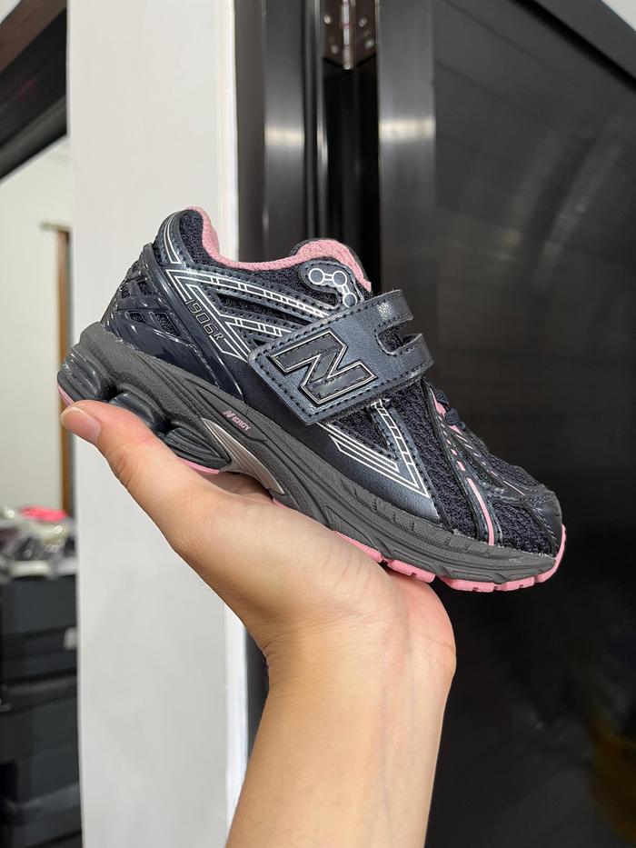 BEST SELLER SEPATU ANAK NEW BALANCE 1906R KIDS BLACK ORIGINAL PV1906CP