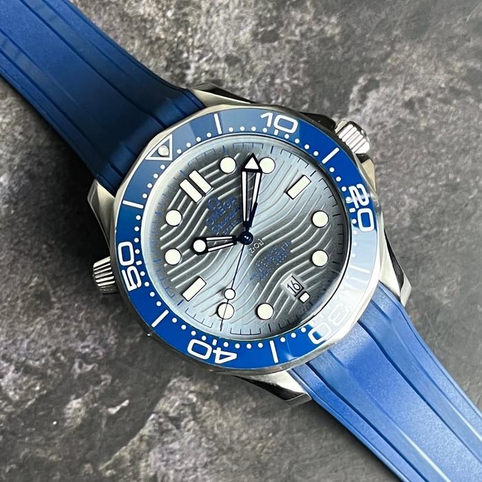 OMEGA Seamaster 300 m Diver Professional 42 mm Steel Rubber Strap 210.30.42.20.04.001 210.30.42.20.0