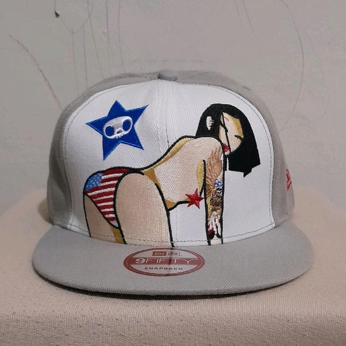 topi snapback snap back TKDK tokidoki anime grey motif super rare. barang koleksi / simpanan. baru