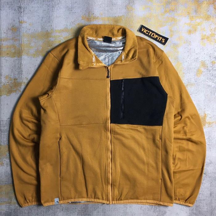 Jaket Windbreaker Field Core