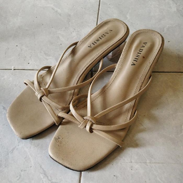 VADISHA Sandal Wanita Model Tali Kaki Warna Coklat Muda Nyaman untuk Harian