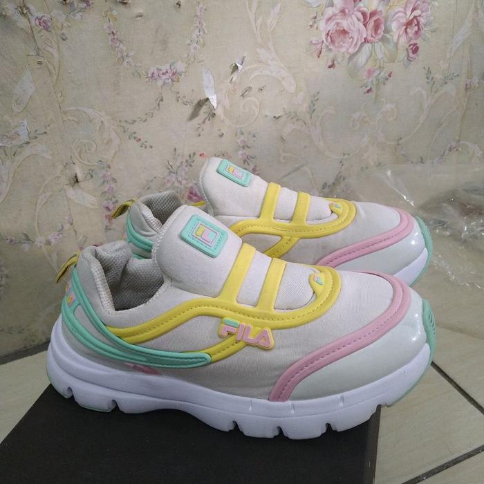 sepatu second anak original FILA sz.35
