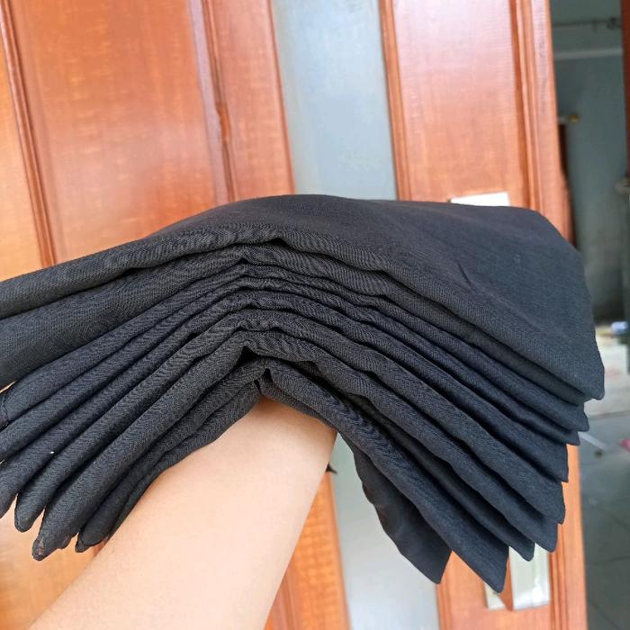 HIJAB SEGI EMPAT PARIS JADUL AZARA WARNA HITAM JILBAB Square polos