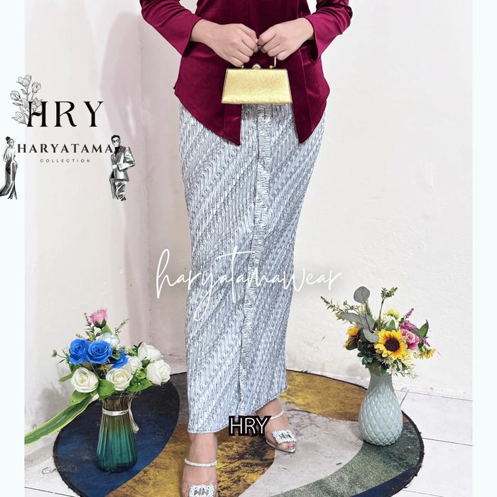 Rok Plisket Batik Wiru/Wiron Motif Parang Putih untuk kondangan, wisuda, nikahan bludru kerja
