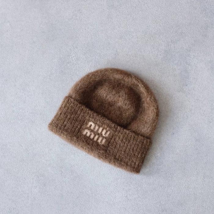 topi Miu Mohair Beanie in Brown