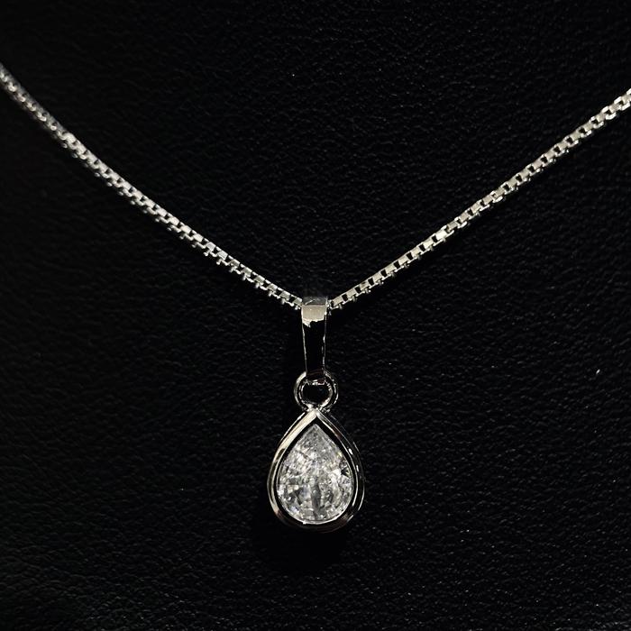 Lumina Necklace // Kalung Lumina // Perhiasan // Aksesoris // Elegan