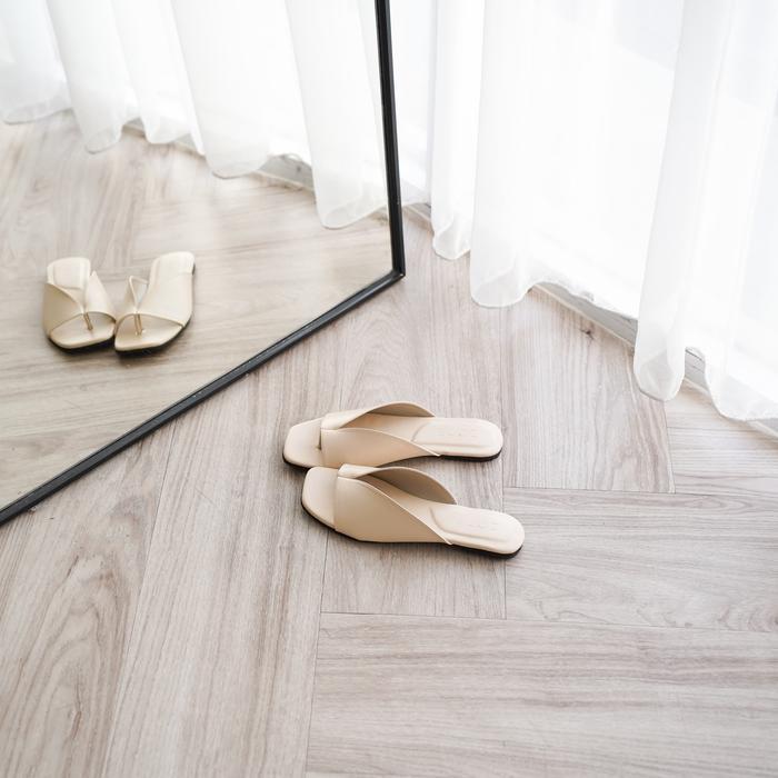 Zode Paula Sandals - Basic Sandal Jepit Wanita - Black, Cream, White & Tan Sendal Wanita Merah