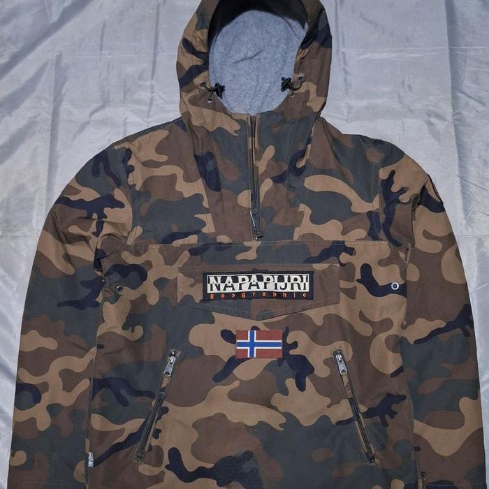 NAPAPIJRI RAINFOREST CAMO JACKET