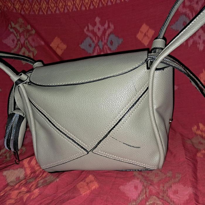 Tas Andari Medium Minus - Tas Wanita