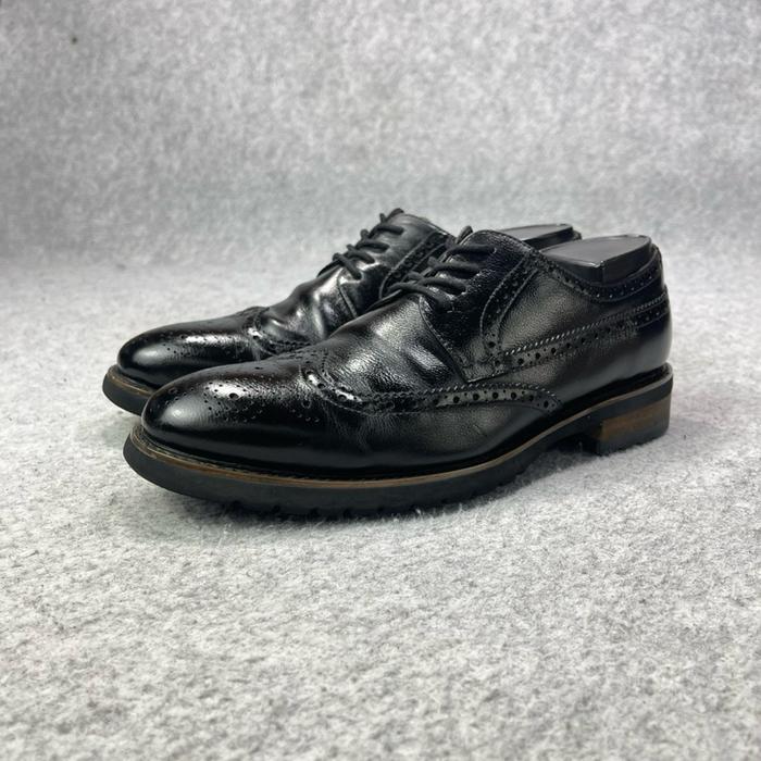 Merek : DRES AOKANG  Model : DRESS DERBY BROGUES WINGTIP Asal : CHINA Size. : 6.6 setara 40 insole 2