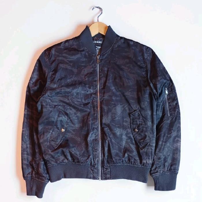 Jaket Bomber FIELDCORE Camo Heat Assist Black | Thriftshop