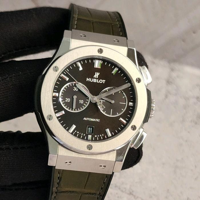 Jam Tangan Hublot Classic Fusion 42 Green Chronograph  Fullset 2022 Like New