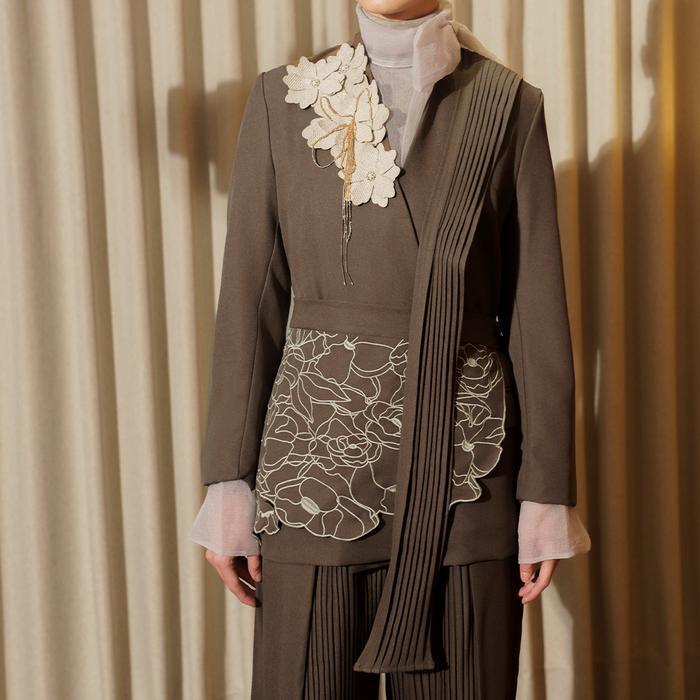Jenna and Kaia Prive - Azyva Blazer - Blazer Wanita