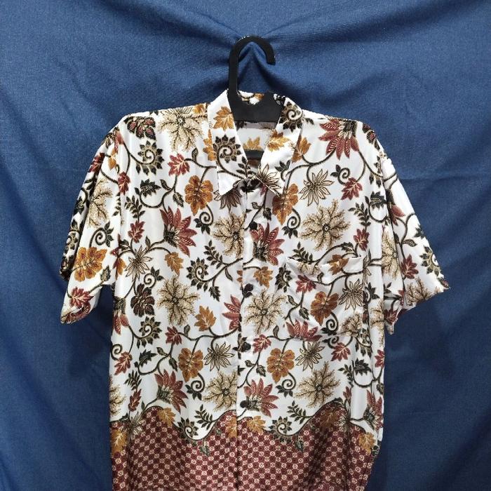 Kemeja Batik Bahan Satin.