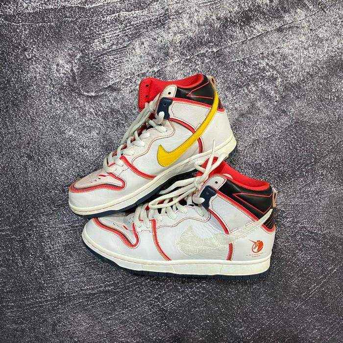 Nike sb dunk hi x gundam ( ORIGINAL ) AUTH