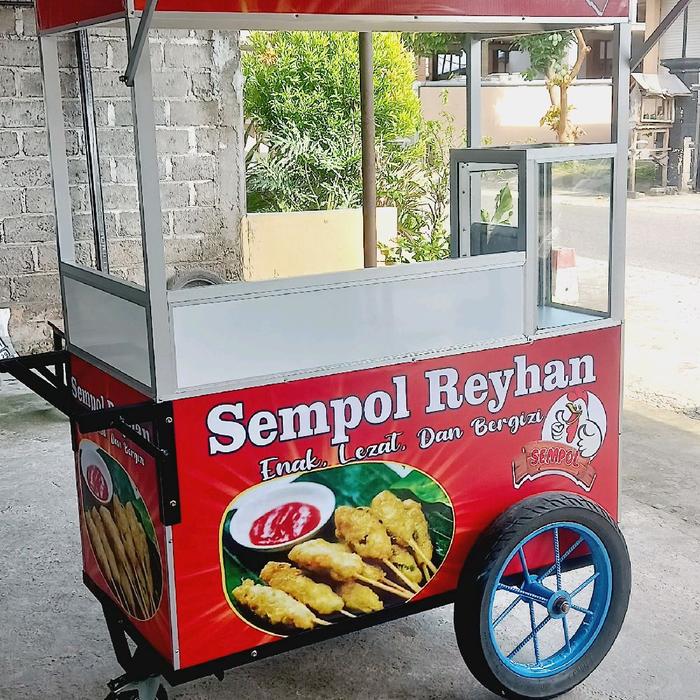 Gerobak atau rombong jualan jajanan sempol ayam