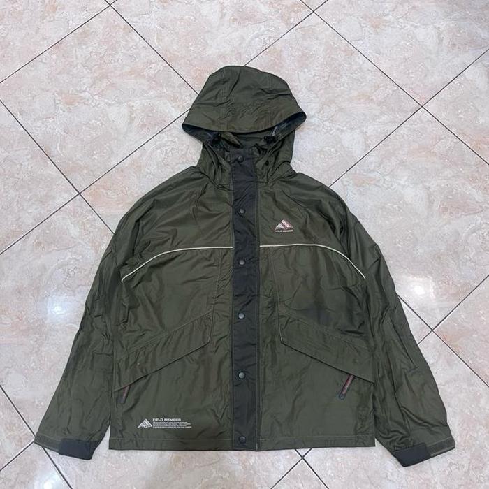 jaket field member ijo botol