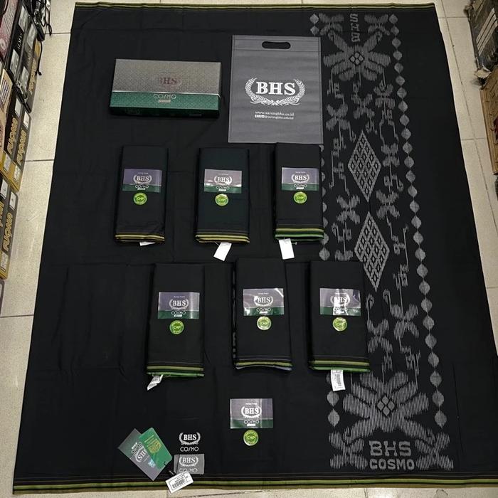 SARUNG BHS COSMO GOLD SILVER MOTIF TERBARU CORAK SALUR KOTAK DAN POLOS HITAM PUTIH TERBARU