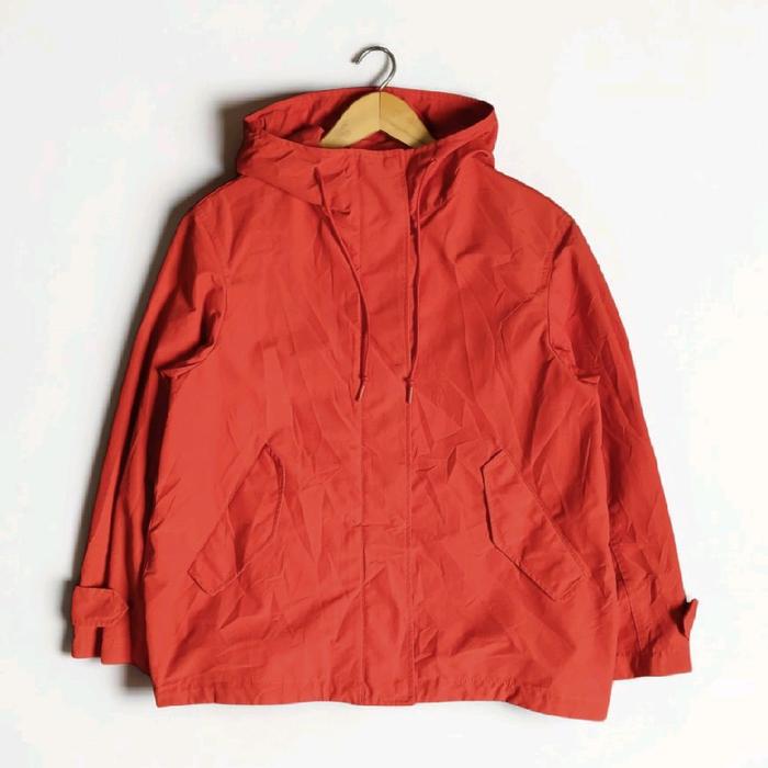 Jaket Parka Uniqlo Utility Waterproof Hoodie | Thriftshop