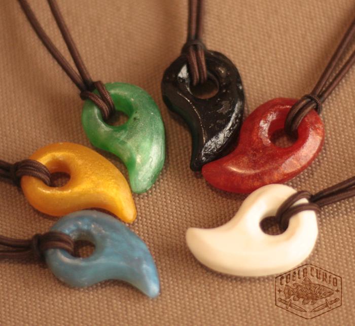 [CoelaCurio] Kalung Resin Magatama Kecil Aksesoris Cosplay Handmade 60cm
