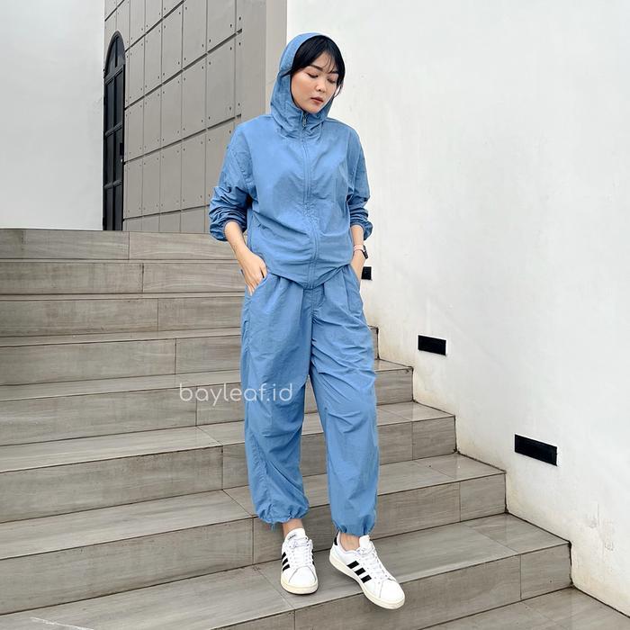 Bayleaf.Id Owen Jacket Basic Polos / Jaket Parasut Olahraga Wanita
