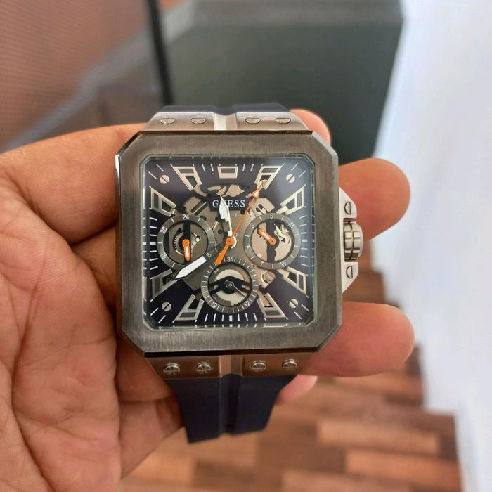 Guess Kotak Dial Unik Original GW0637G1